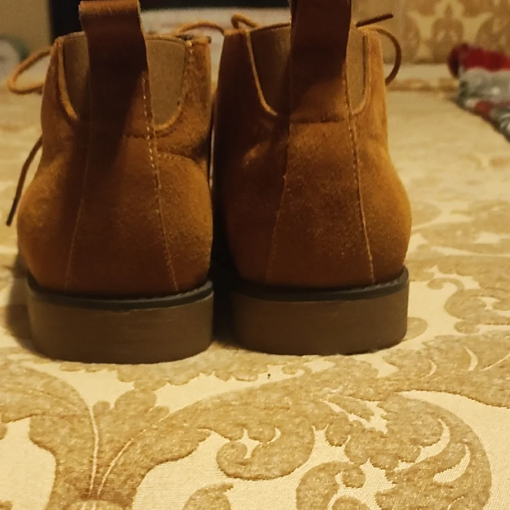 Men's Tan Suede Lace-Up Shoes